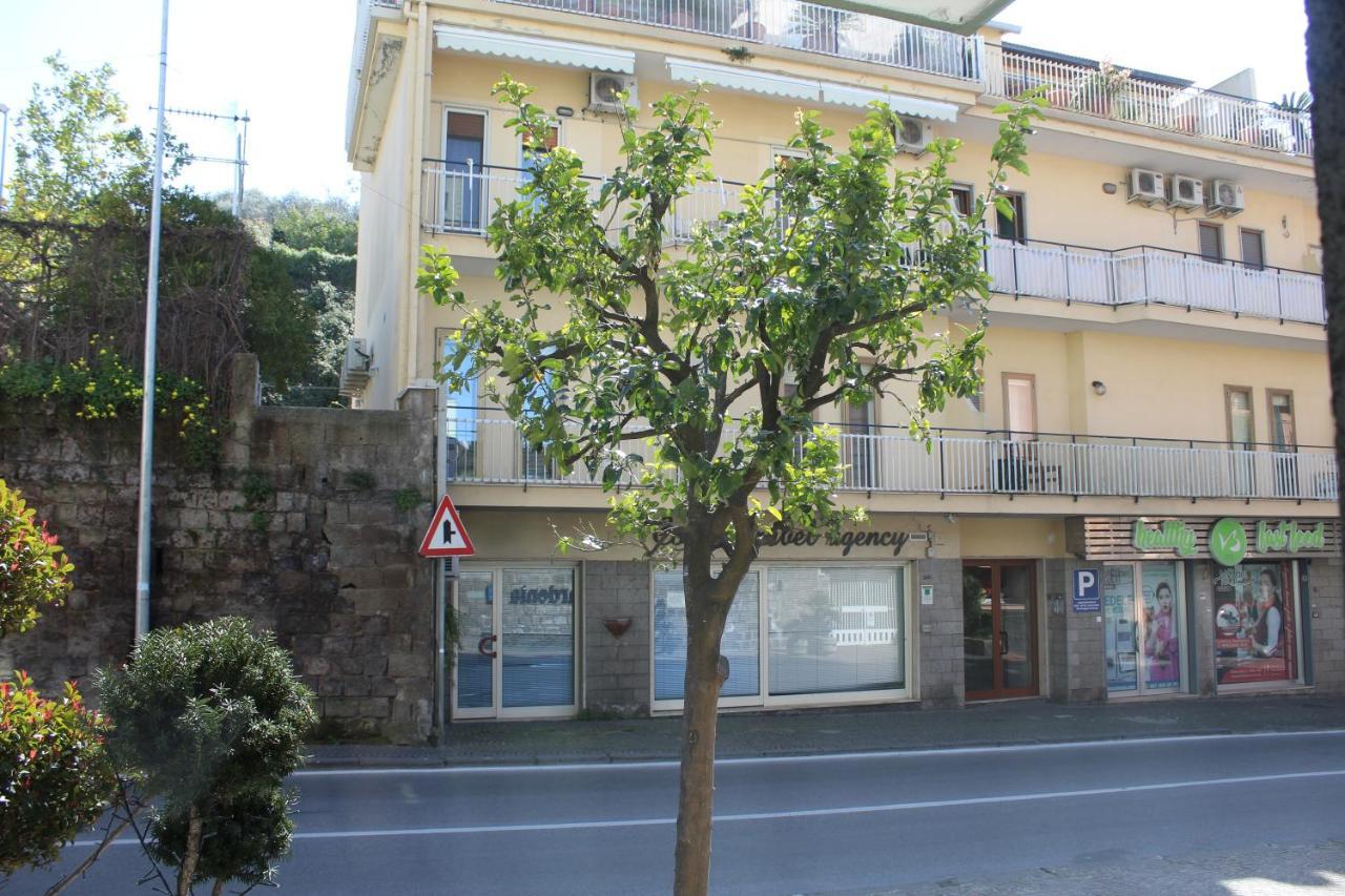 Sorrento Comfort House Con Piscina Exterior foto
